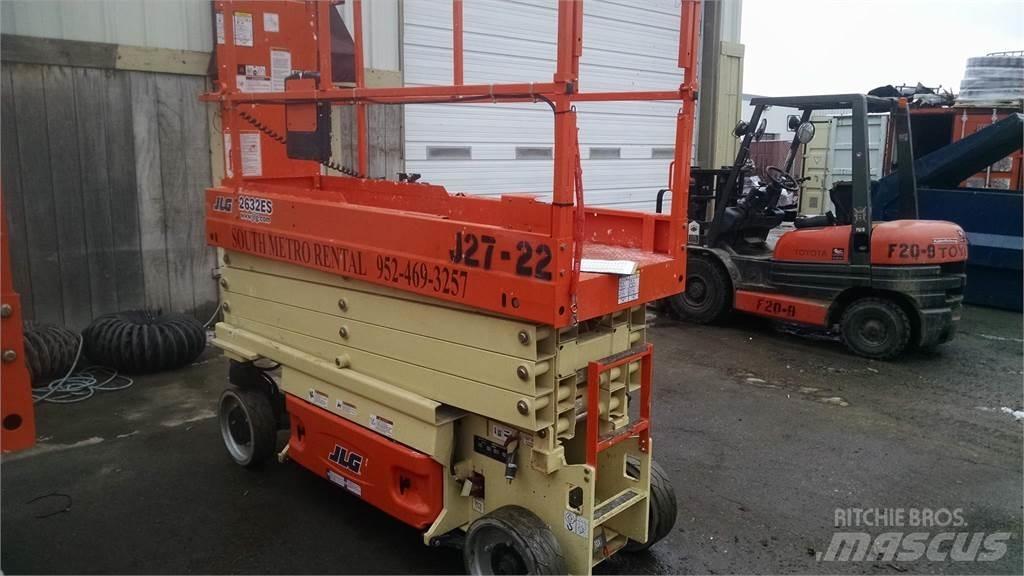 JLG 2632ES 가위형 리프트