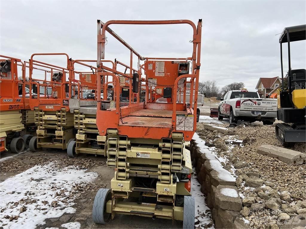 JLG 3246ES 가위형 리프트