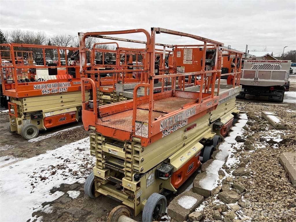 JLG 3246ES 가위형 리프트