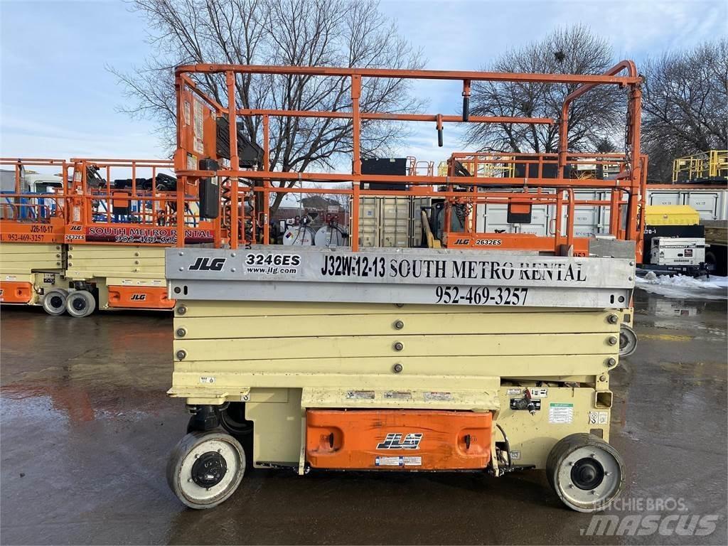 JLG 3246ES 가위형 리프트