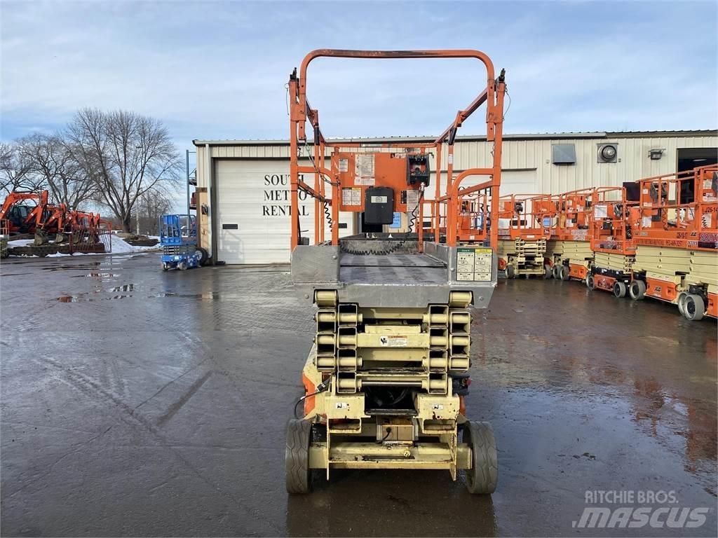 JLG 3246ES 가위형 리프트