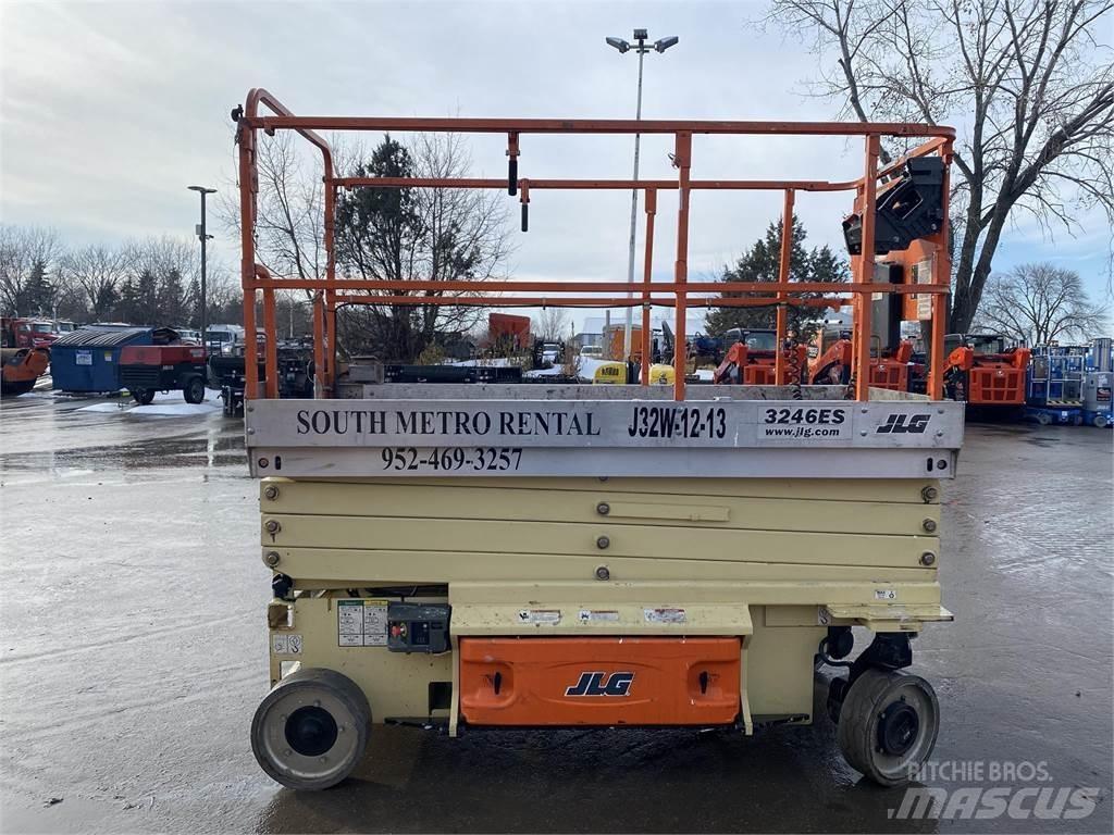 JLG 3246ES 가위형 리프트