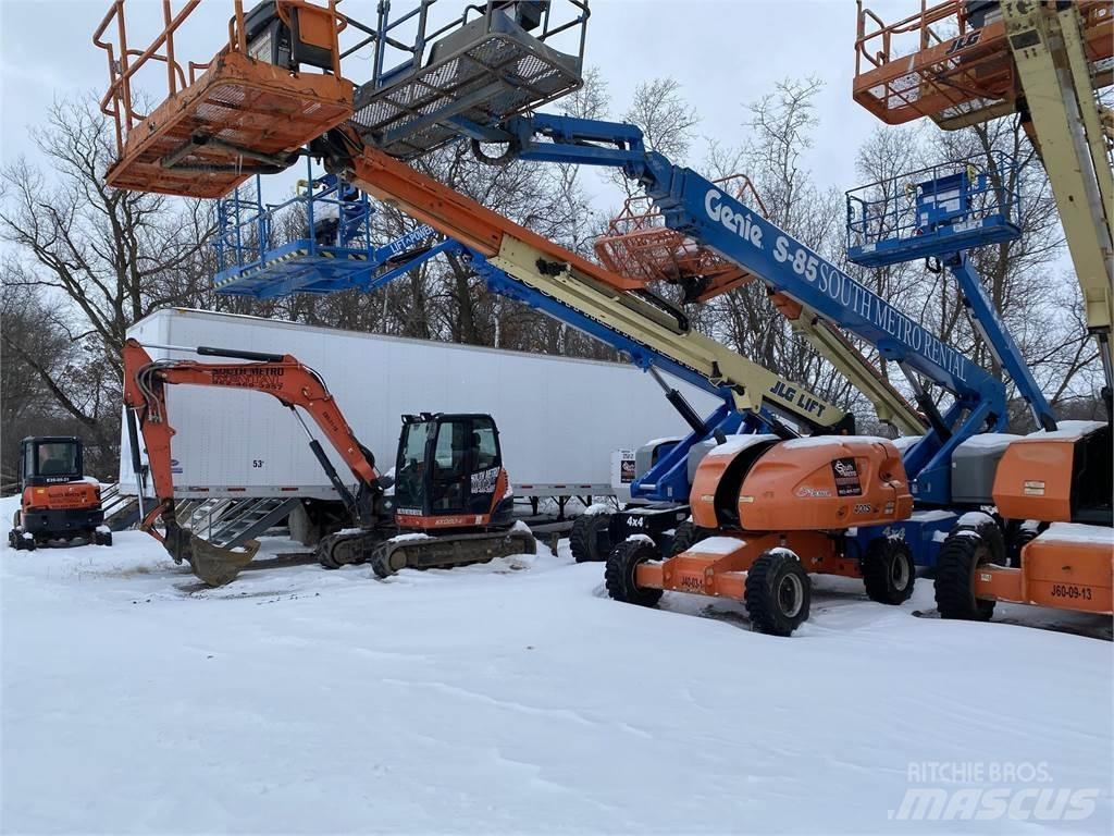 JLG 400S 견인식 전동이동 리프트