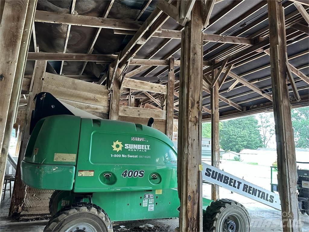 JLG 400S 견인식 전동이동 리프트