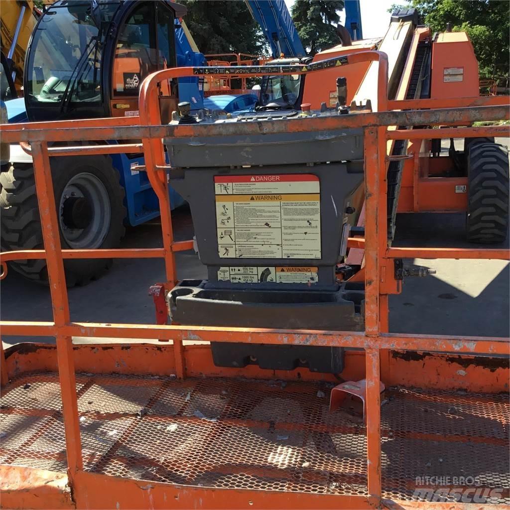 JLG 600S 견인식 전동이동 리프트
