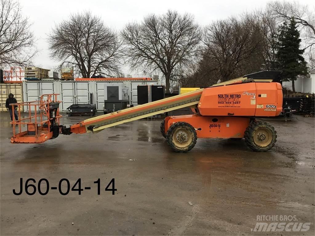 JLG 600S 견인식 전동이동 리프트