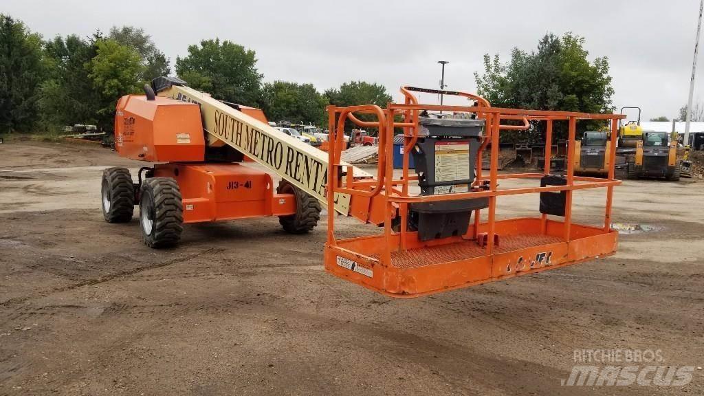 JLG 600S 견인식 전동이동 리프트
