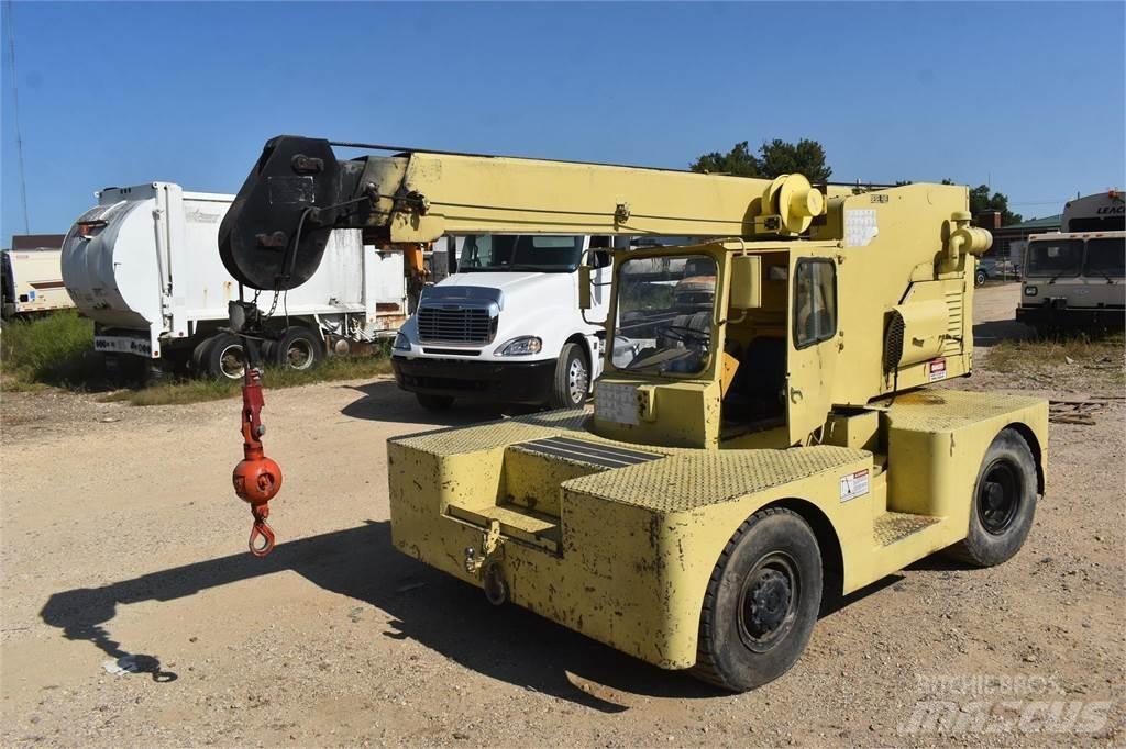 JLG 886D R/T 크레인