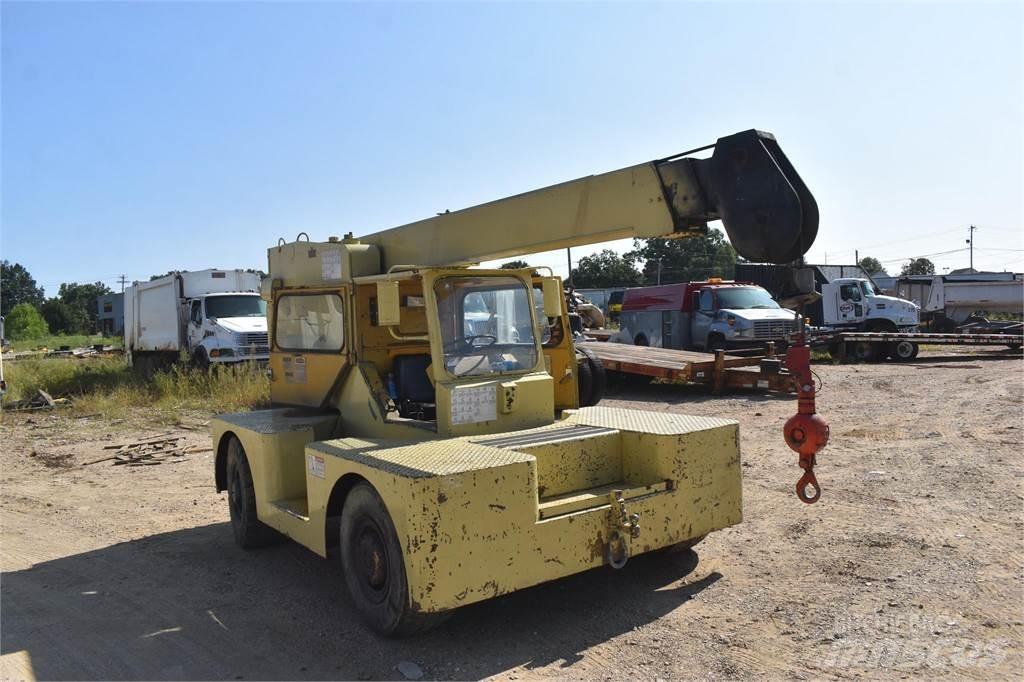 JLG 886D R/T 크레인
