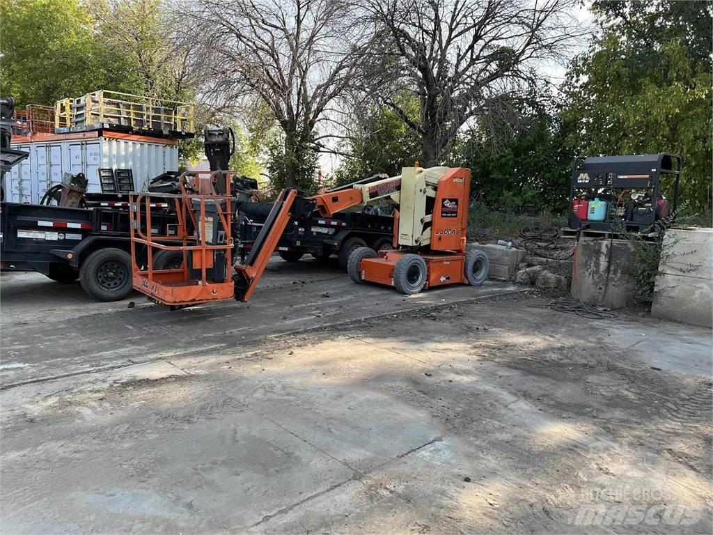 JLG E300AJP 관절형 전동이동 리프트