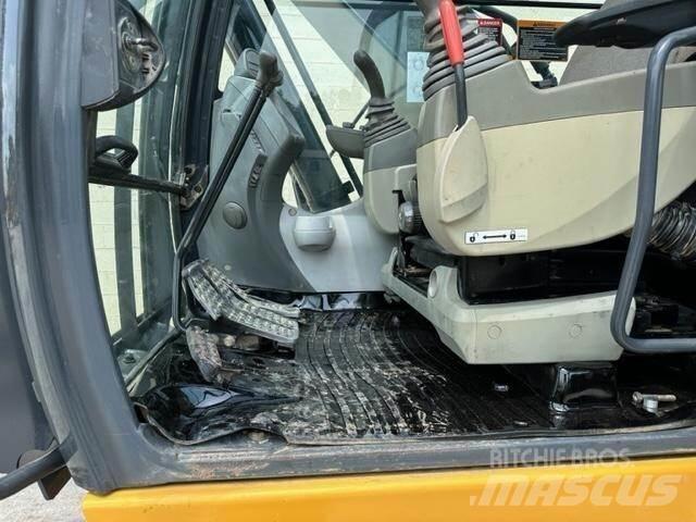 John Deere 210G LC 대형 굴삭기 29톤 이상