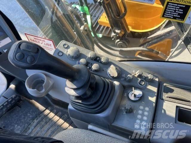 John Deere 210G LC 대형 굴삭기 29톤 이상