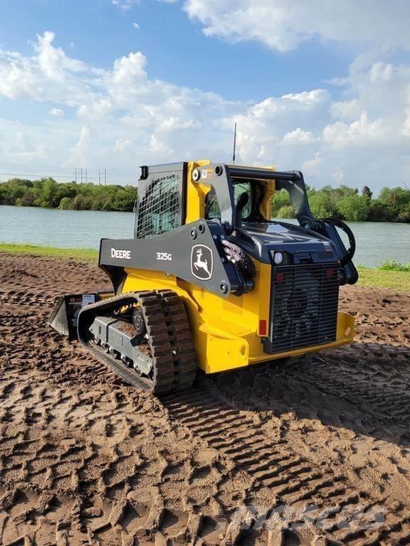 John Deere 325G  스키드로더