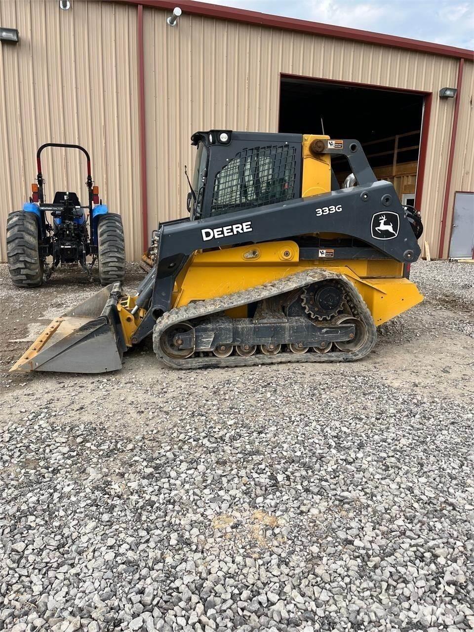 John Deere 333G  스키드로더