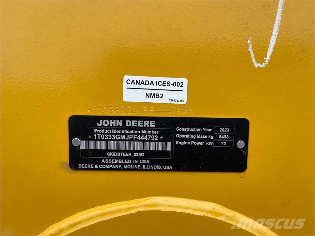 John Deere 333G  스키드로더