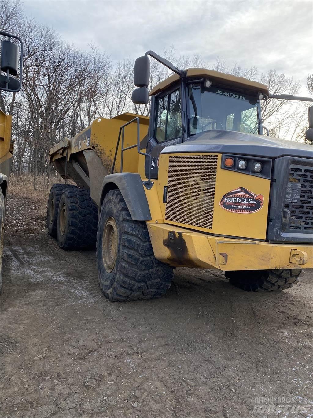 John Deere 410E 연결식 홀러