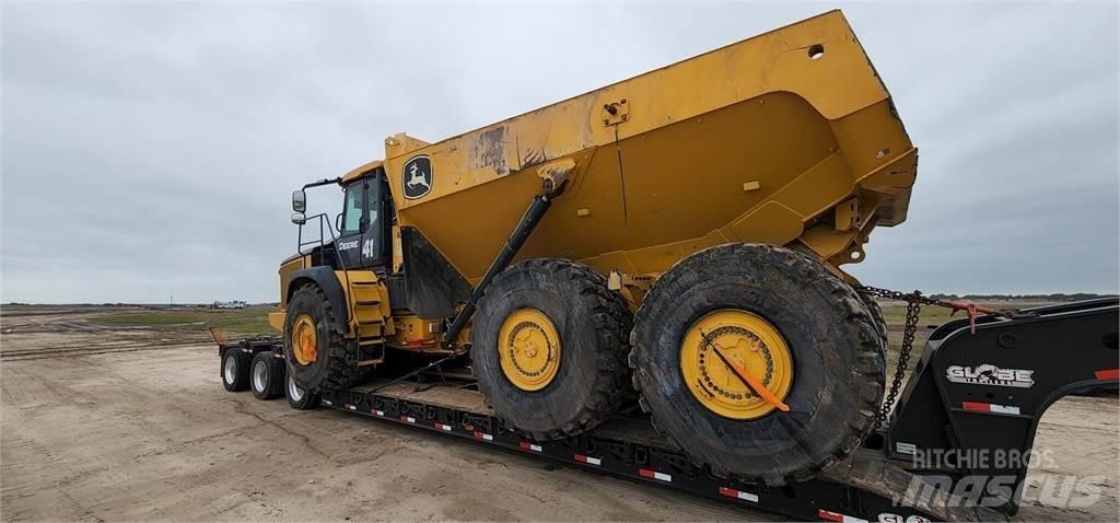 John Deere 460E 급수차