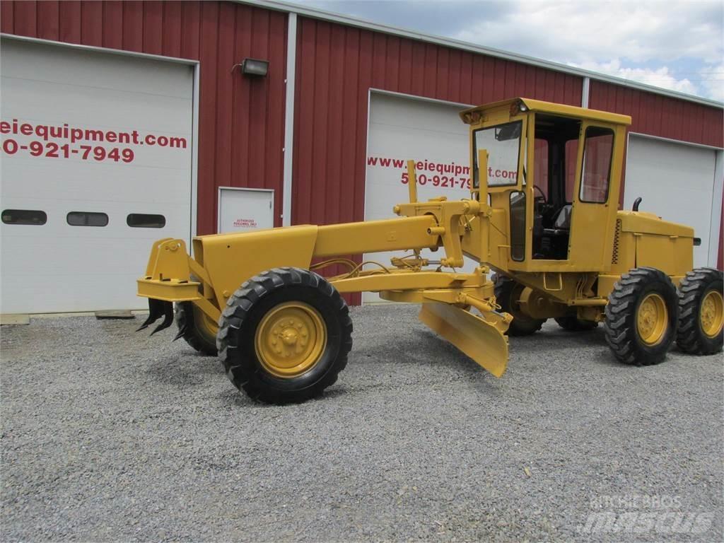 John Deere 570 그레이더