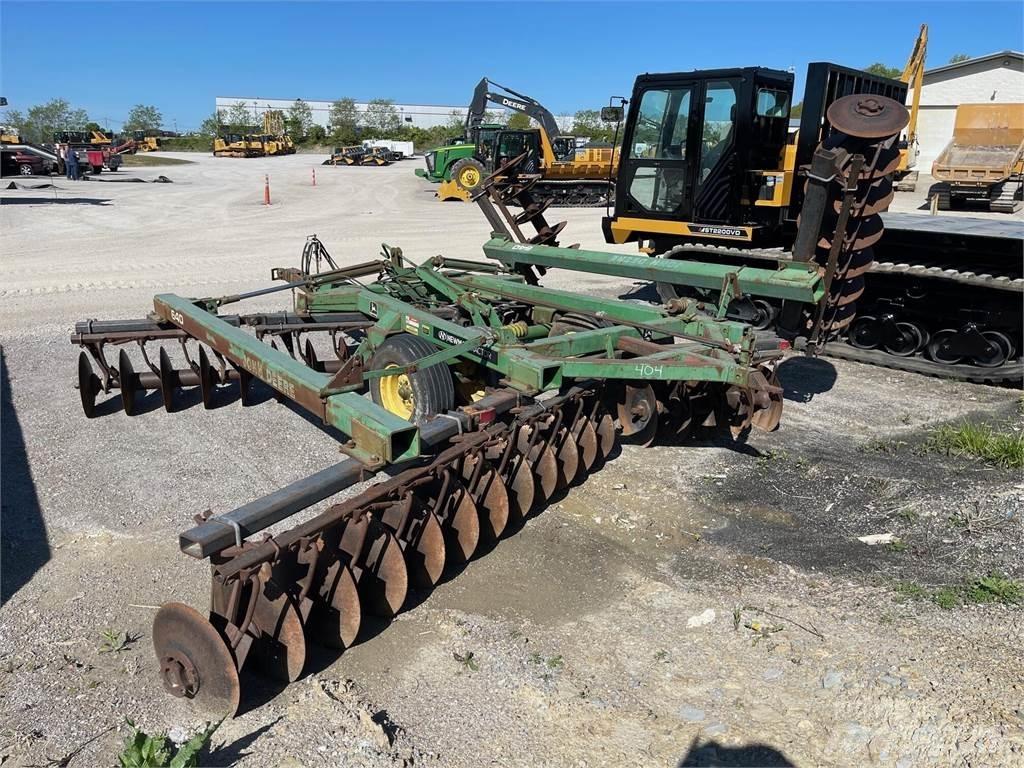 John Deere 640 디스크 하로우(쇄토기)