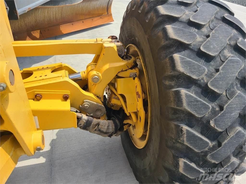 John Deere 672G 그레이더