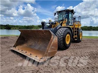 John Deere 744L  휠로우더