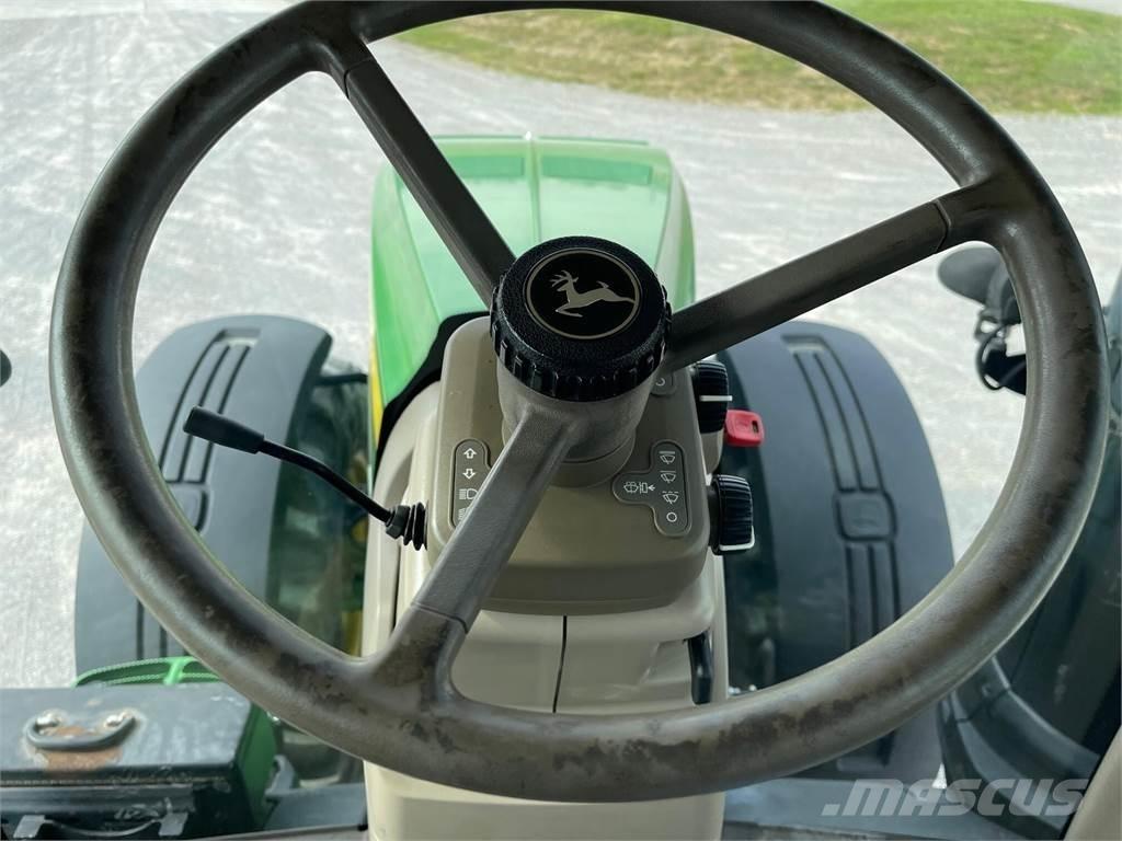 John Deere 8245R 트랙터