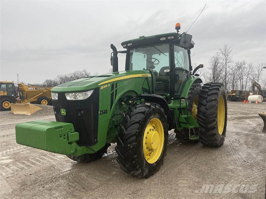 John Deere 8310R 트랙터