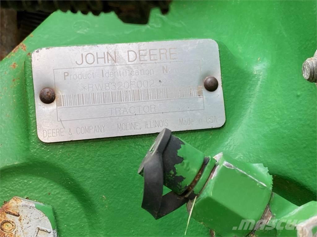 John Deere 8320 트랙터