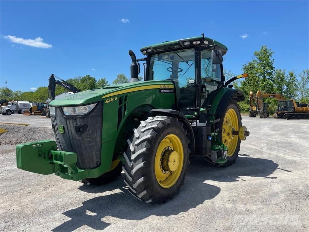 John Deere 8320R 트랙터