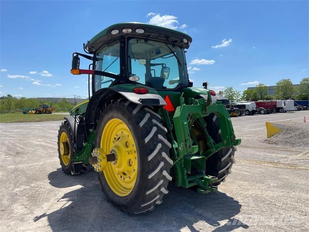 John Deere 8320R 트랙터