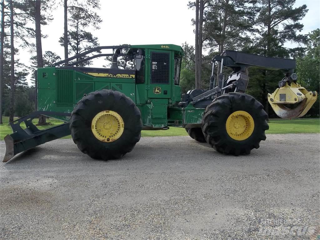 John Deere 848L 목재스키더