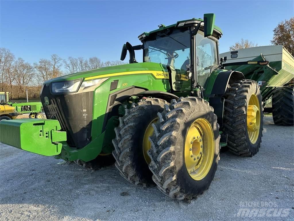 John Deere 8R 370 트랙터