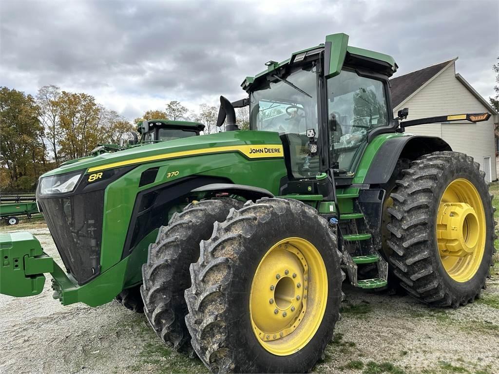 John Deere 8R 370 트랙터