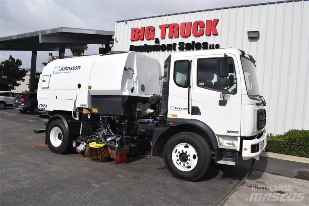 Johnston VT651 도로 청소차