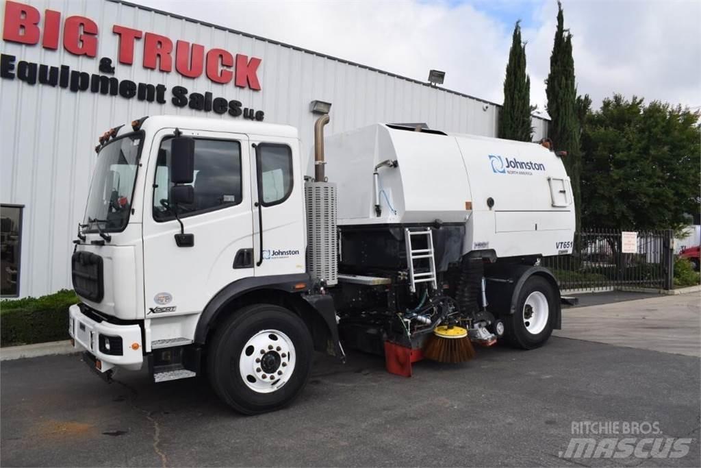 Johnston VT651 도로 청소차