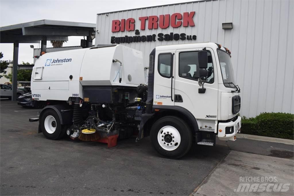 Johnston VT651 도로 청소차