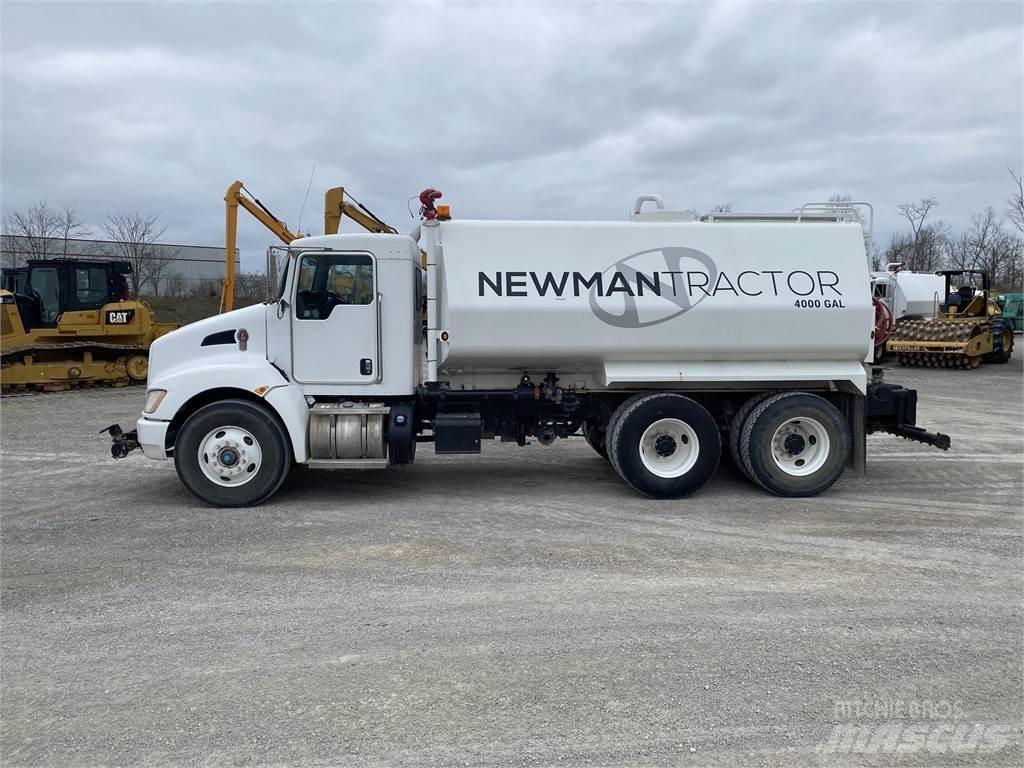 Kenworth T300 급수차
