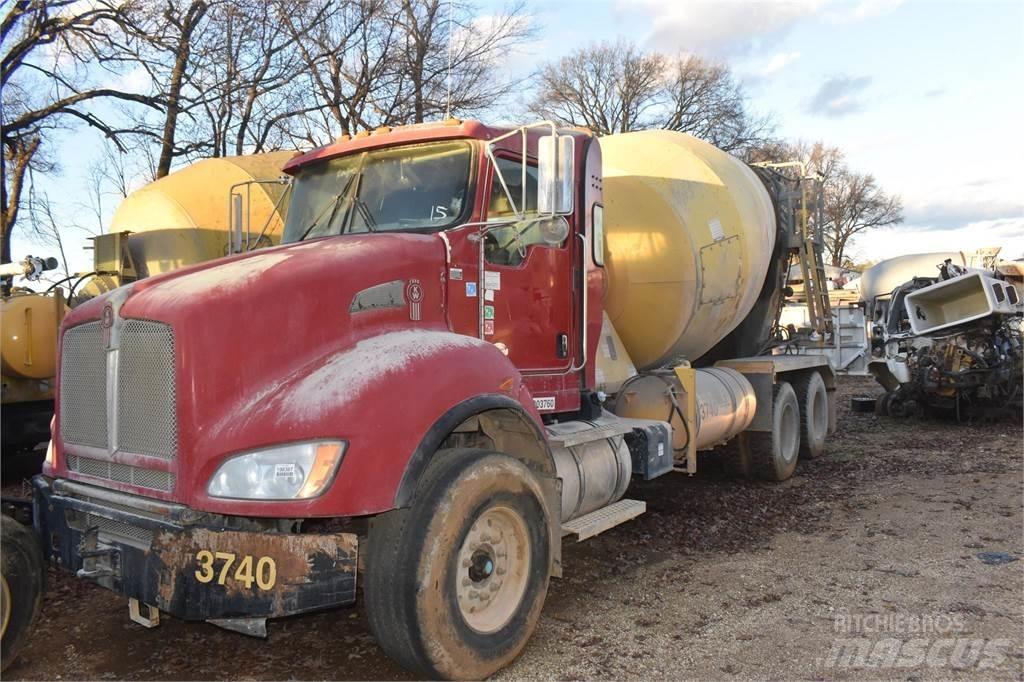 Kenworth T440 콘크리트 믹서트럭