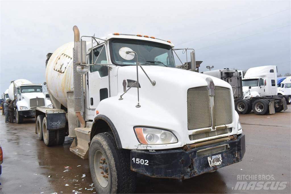 Kenworth T440 콘크리트 믹서트럭