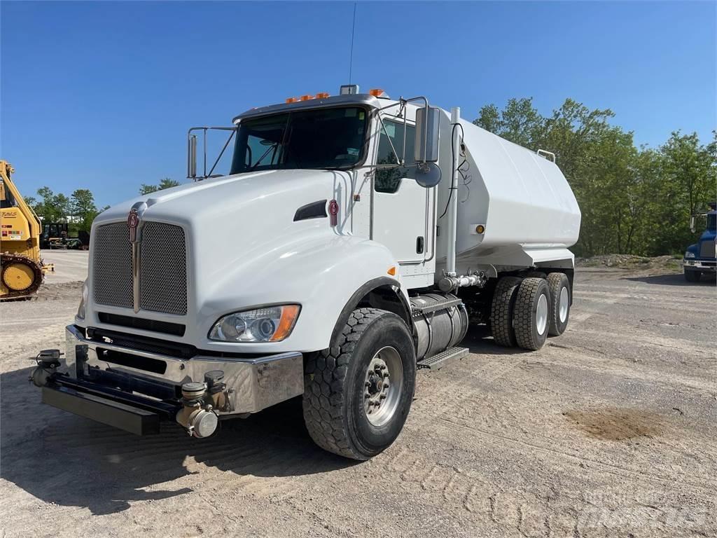 Kenworth T440 급수차