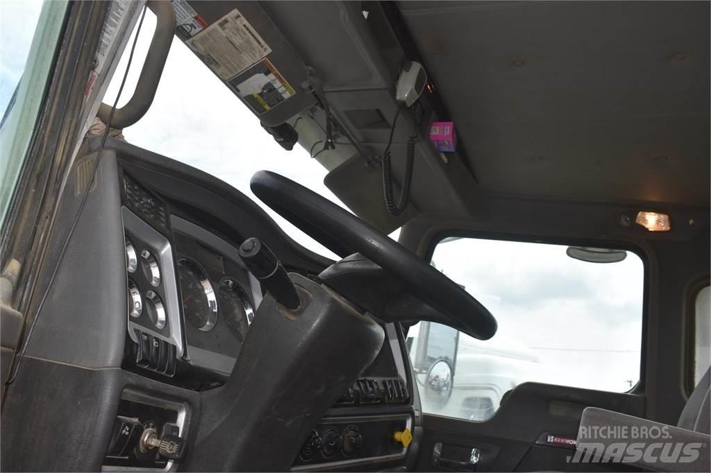 Kenworth T440 콘크리트 믹서트럭