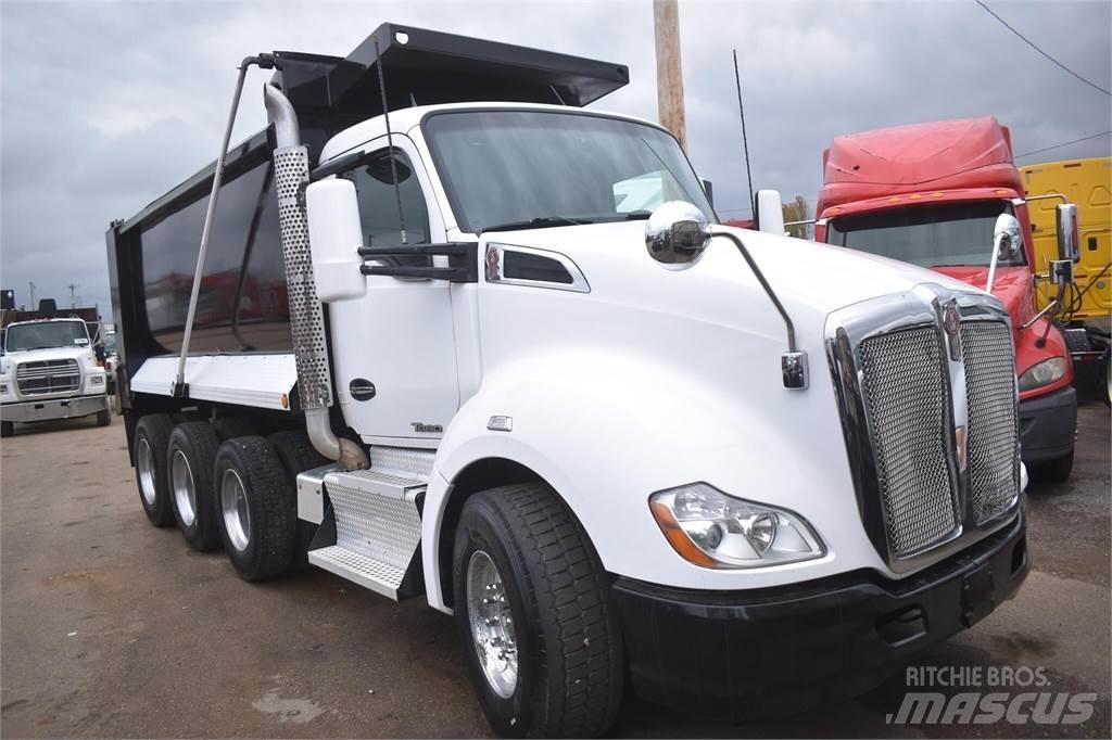 Kenworth T680 덤프 트럭