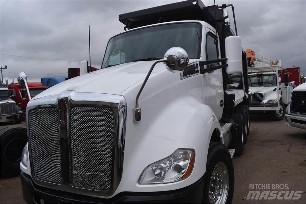 Kenworth T680 덤프 트럭