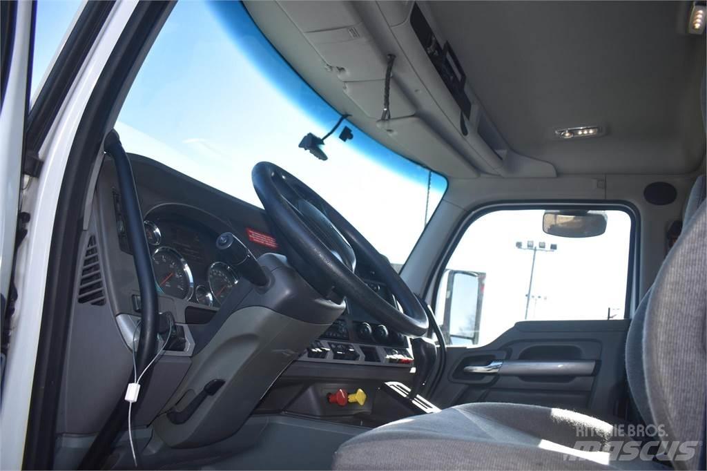 Kenworth T680 덤프 트럭