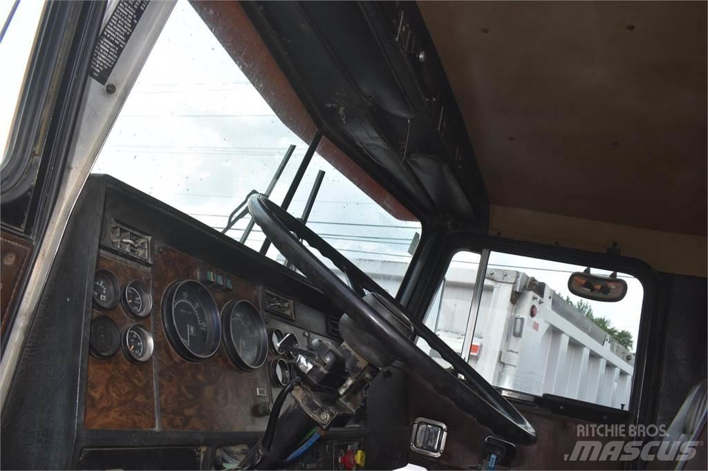 Kenworth T800 덤프 트럭