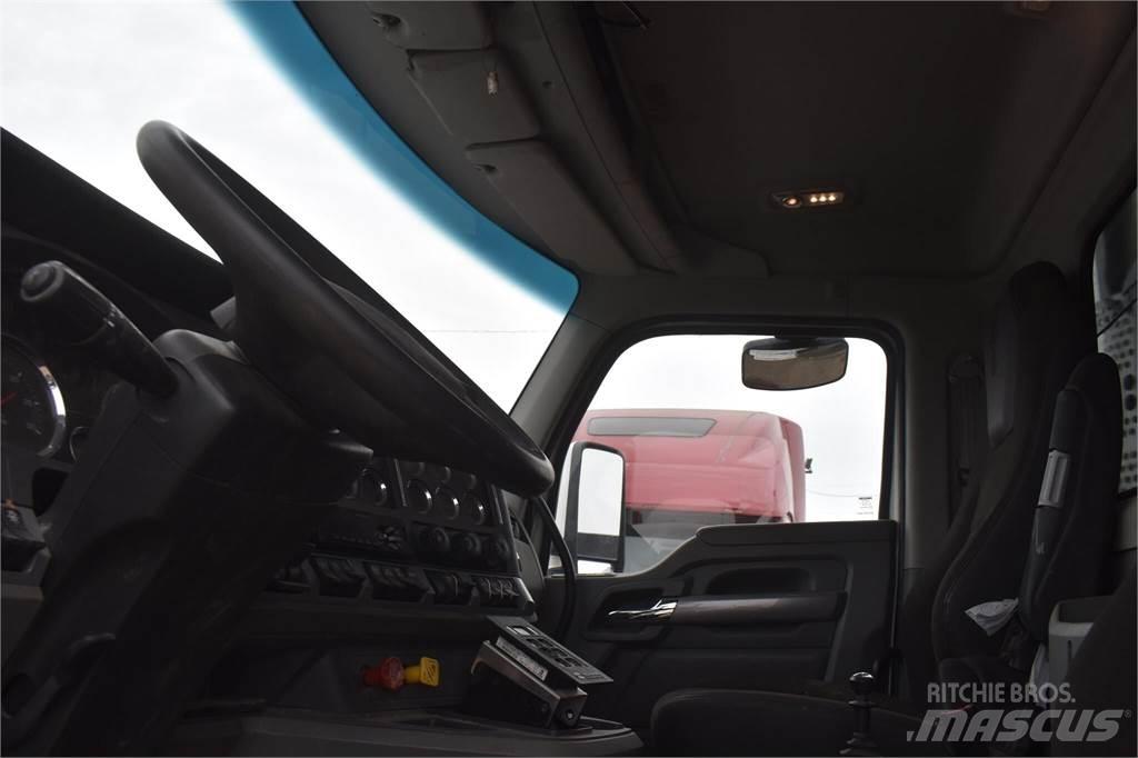 Kenworth T880 덤프 트럭
