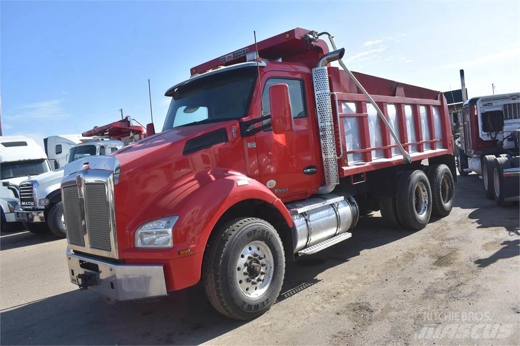 Kenworth T880 덤프 트럭
