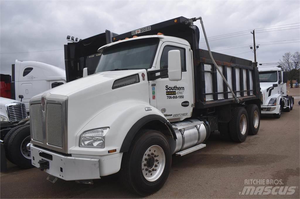 Kenworth T880 덤프 트럭