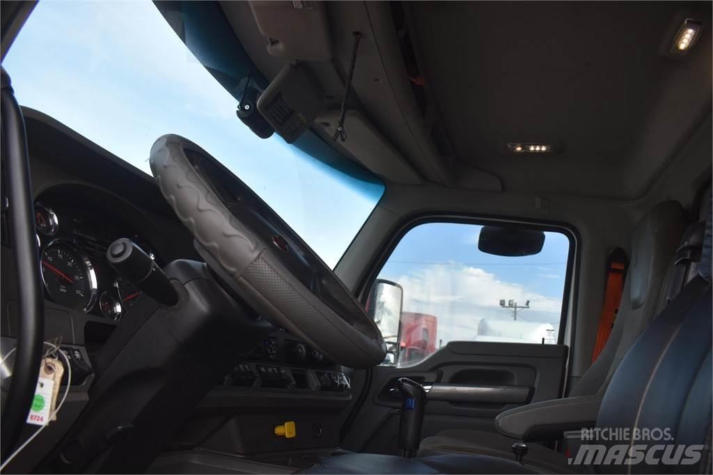 Kenworth T880 덤프 트럭