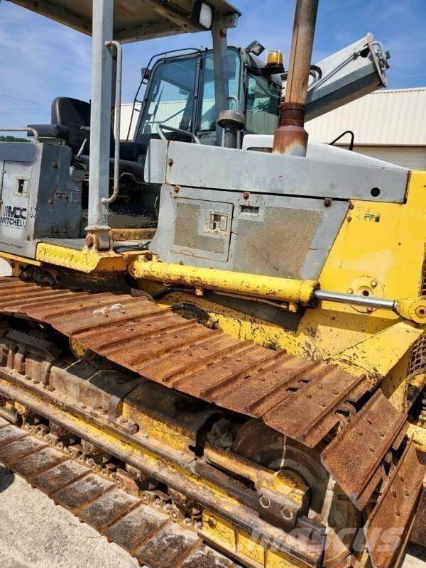 Komatsu D38P-1 LGP 크롤러 도저
